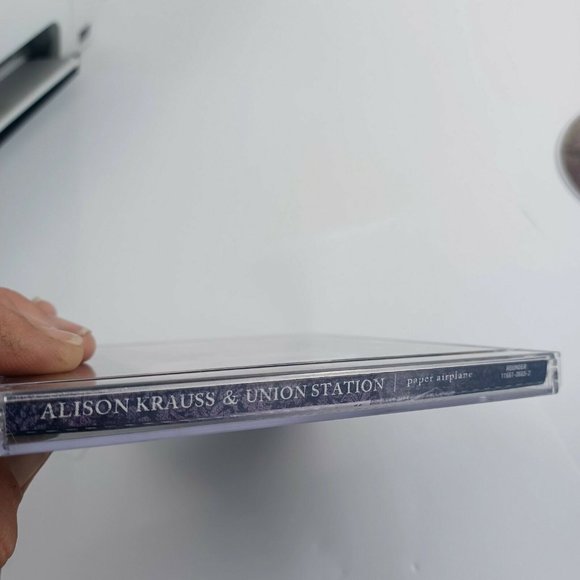 Alison Krauss Union Station Paper Airplane Country *MINOR WEAR - Picture 8 of 14